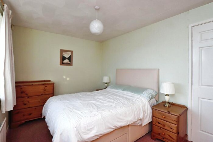 3 Bedroom Bungalow For Sale In Cranford Drive, Owlthorpe, Sheffield, South Yorkshire, S20