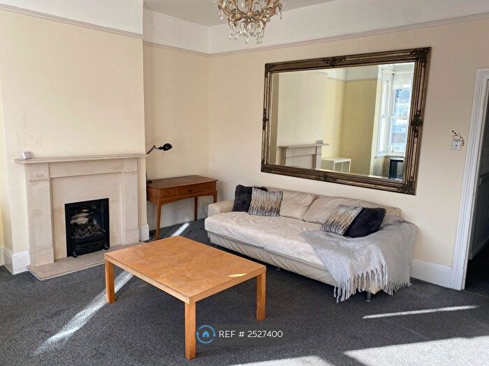 2 Bedroom Flat To Rent In Willesden Junction, London, NW10