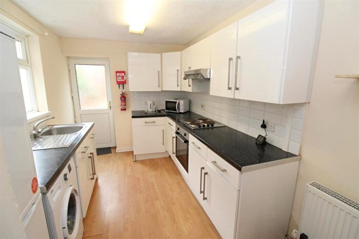 4 Bedroom House To Rent In May Street, Cathays, Cardiff, CF24
