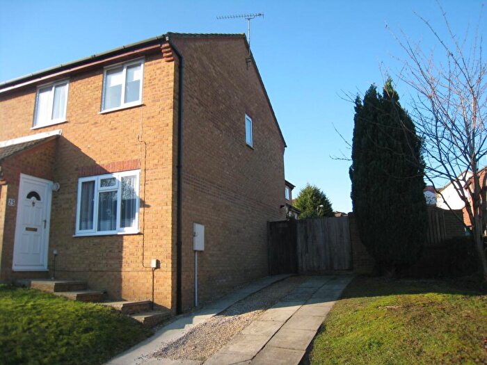 3 Bedroom Semi-Detached House To Rent In Shropshire Close, Salisbury, SP2