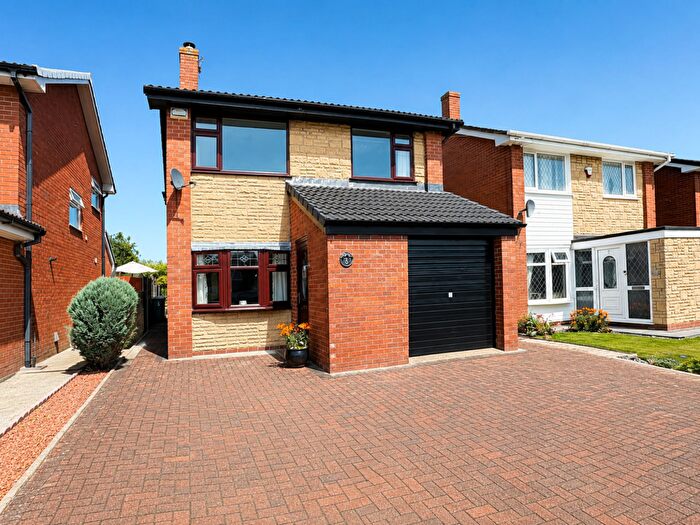3 Bedroom Detached House For Sale In Landedmans, Westhoughton, BL5