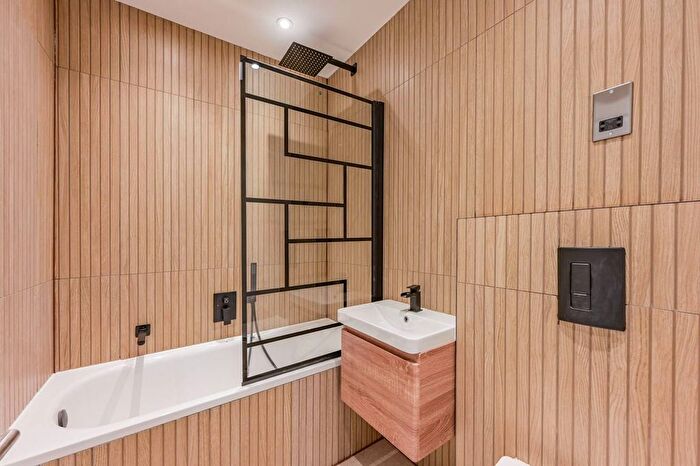 4 Bedroom Detached House To Rent In Horace Road, Forest Gate, Forest Gate, London, E7