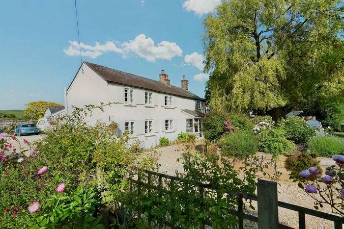 4 Bedroom Detached House For Sale In Blandford Road, Shillingstone, DT11