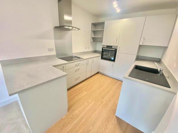 1 Bedroom Flat To Rent In Manor Road, Wallington, SM6
