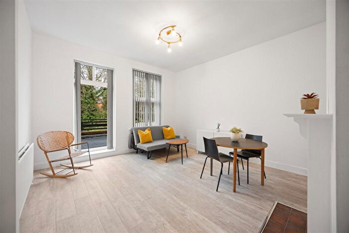 2 Bedroom Flat To Rent In Finchley Road, London, NW3