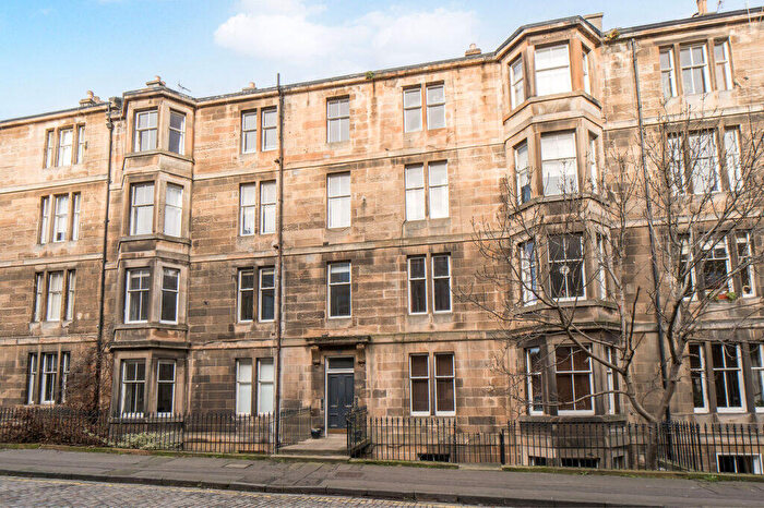 2 Bedroom Flat For Sale In Leslie Place, Stockbridge, EH4