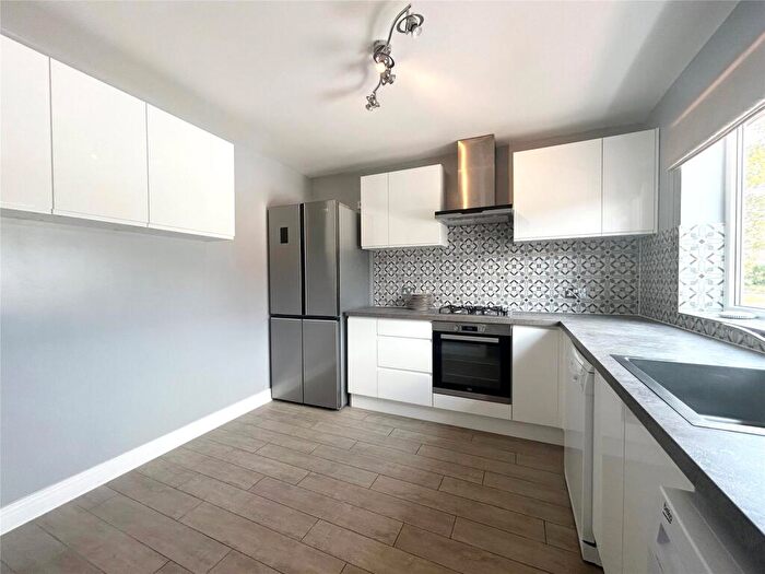 3 Bedroom Terraced House To Rent In Valley Crescent, Wokingham, Berkshire, RG41