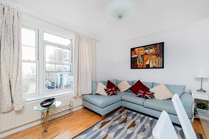 2 Bedroom Flat For Sale In Felsham Road, SW15