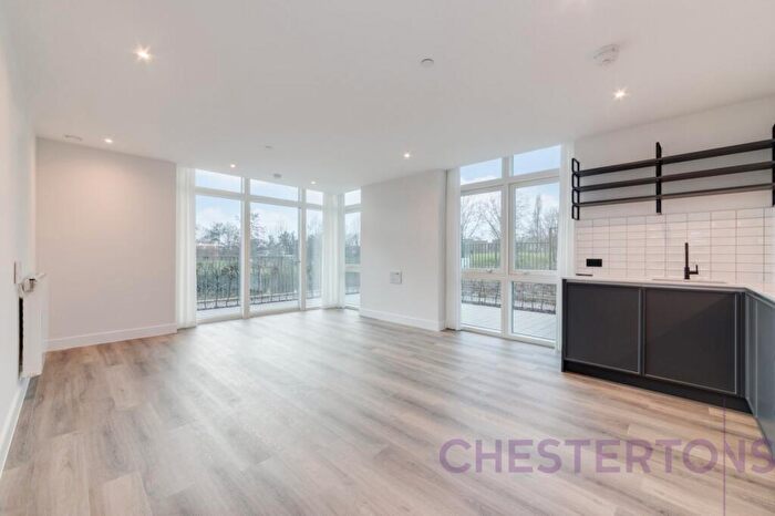 3 Bedroom Flat To Rent In Bufton House, Astell Road, SE3