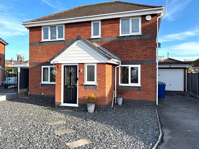 3 Bedroom Detached House For Sale In Thetford Close, Hindley, WN2