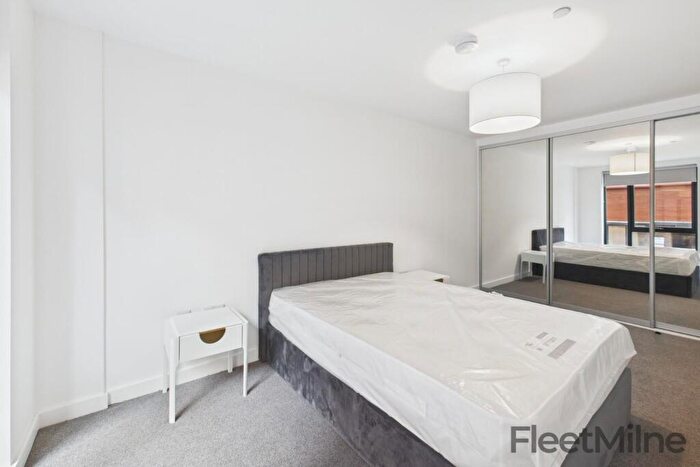 2 Bedroom Apartment To Rent In Lionel Street, B3