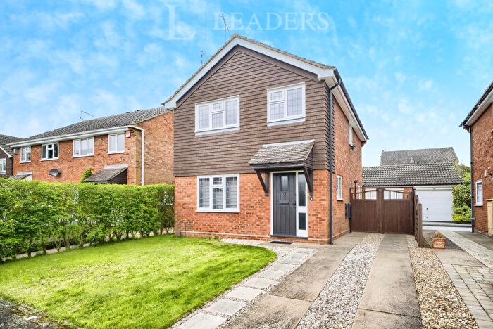 3 Bedroom Detached House To Rent In Chatsworth Grove, Kenilworth, CV8