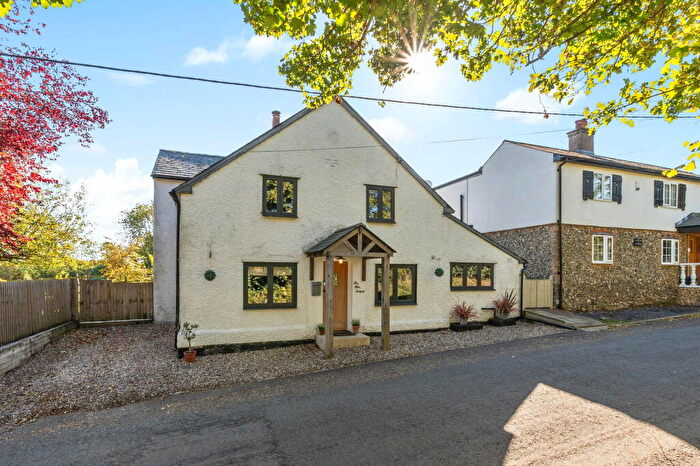 3 Bedroom Detached House For Sale In The Olde Forge, Redhill, SG9