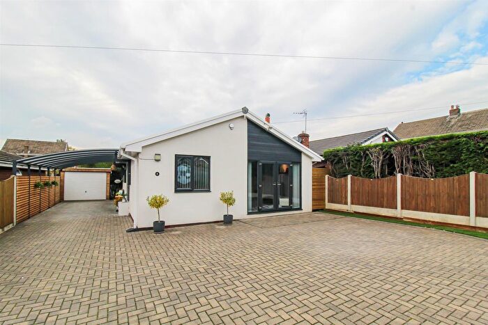 2 Bedroom Detached Bungalow For Sale In Cleveland Garth, Lupset Park, Wakefield, WF2