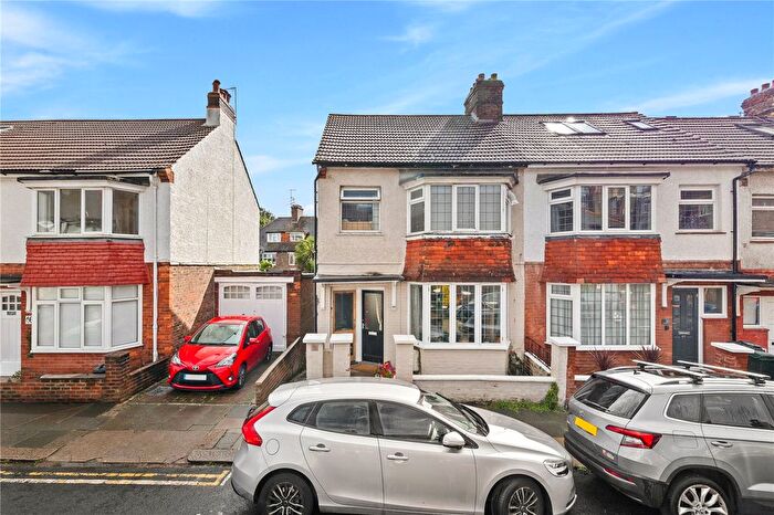 1 Bedroom Flat For Sale In Colbourne Road, Hove, East Sussex, BN3