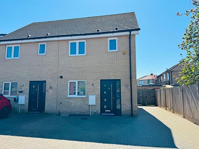 2 Bedroom Semi-Detached House For Sale In Hulver Court, Ipswich, IP3