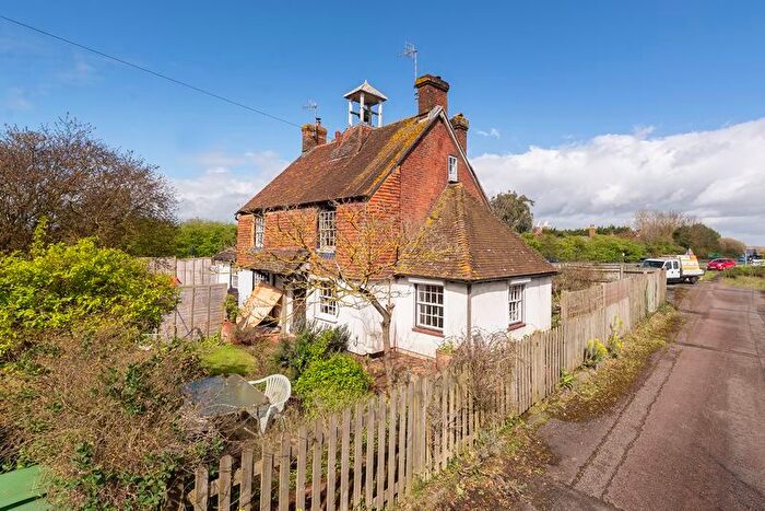 3 Bedroom Property For Sale In Maidstone Road, Paddock Wood, Tonbridge, TN12