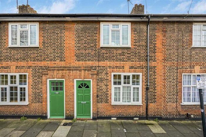 2 Bedroom Property To Rent In Roan Street, London, SE10