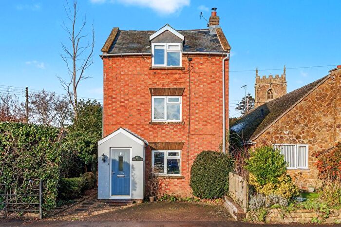 3 Bedroom Detached House For Sale In Main Street, Tysoe, CV35