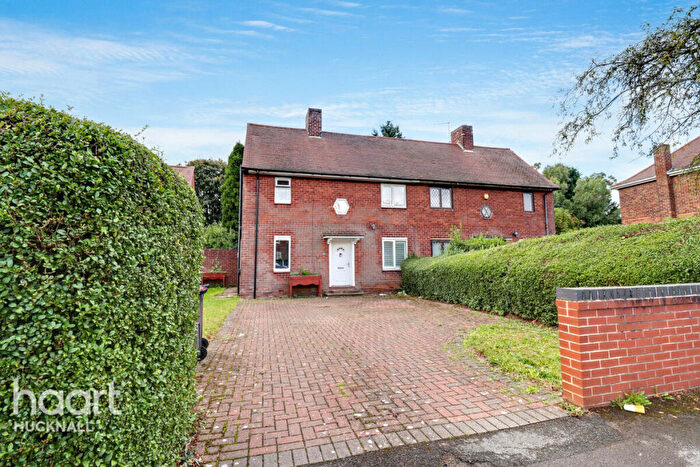 3 Bedroom Semi-Detached House For Sale In Laughton Crescent, Nottingham, NG15