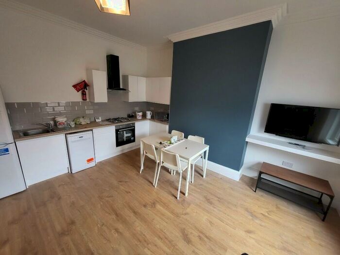 4 Bedroom Terraced House To Rent In Portland Terrace, Newcastle Upon Tyne, NE2