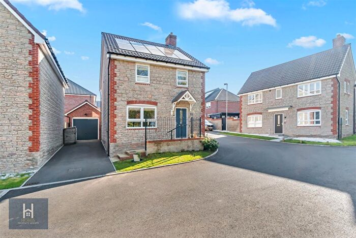 4 Bedroom Detached House For Sale In Poskett Way, Charfield, Wotton-Under-Edge, GL12