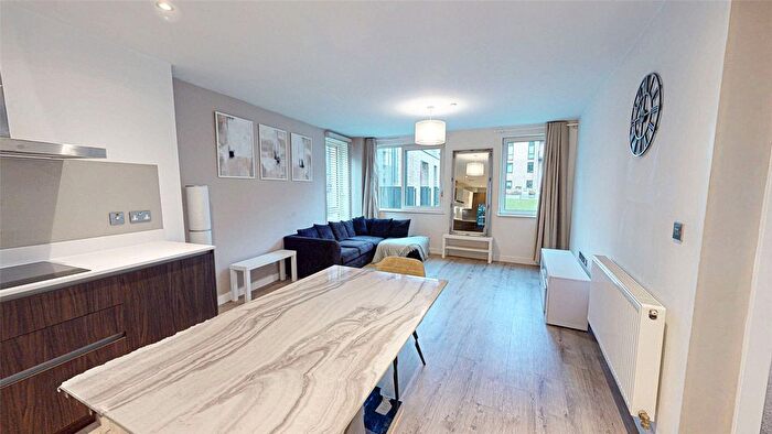2 Bedroom Flat For Sale In Lockside Lane, Bellows, Salford, M5