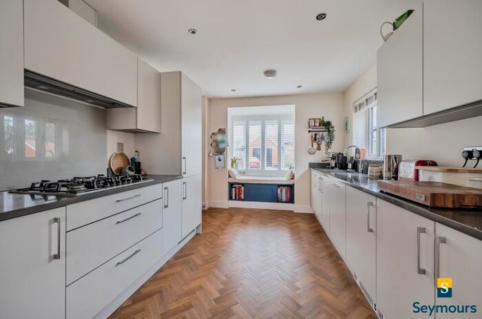 4 Bedroom Detached House To Rent In Hackamore Close, Bramley, Guildford, GU5