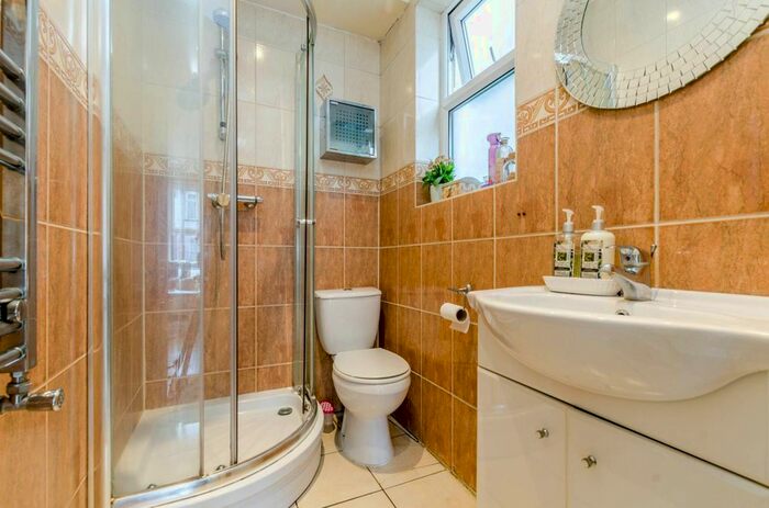 Studio To Rent In Vaughan Road, West Harrow, Harrow HA1