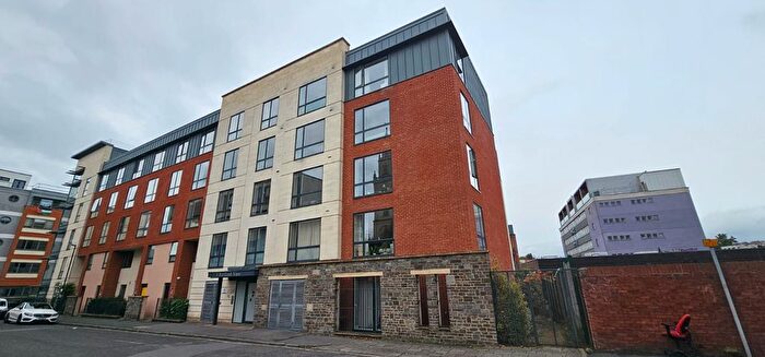 2 Bedroom Flat For Sale In Portland View, Bishop Street, Bristol, Avon, BS2