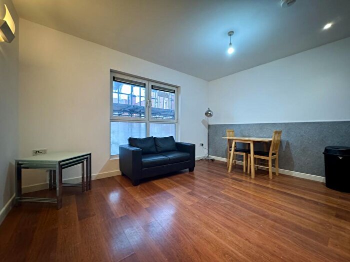 1 Bedroom Apartment To Rent In Upper Allen Street, Sheffield, South Yorkshire, S3