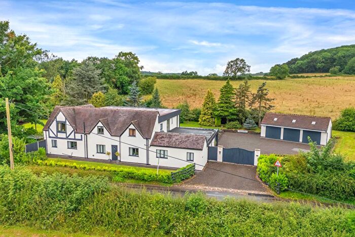 5 Bedroom Detached House For Sale In Ravens Nest, Newchurch Road, Hoar Cross, DE13