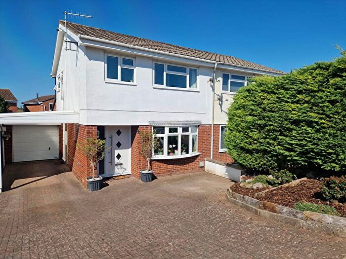 3 Bedroom Semi-Detached House For Sale In Hutton**Extended**Beautifully Presented** Bedrooms**, BS24