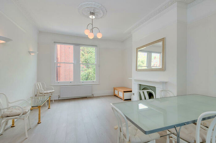 3 Bedroom Maisonette To Rent In Nassington Road, Hampstead, NW3