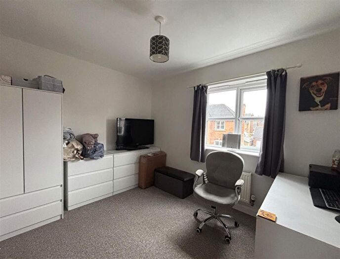 2 Bedroom Flat To Rent In Tai Maes, Mold, CH7