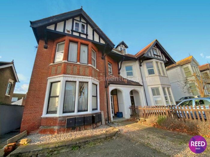 1 Bedroom Flat To Rent In Preston Road, Prittlewell, SS0