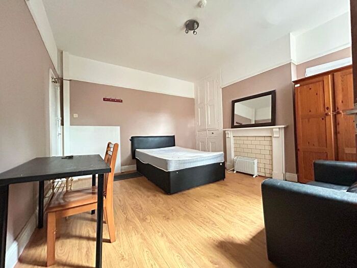 Studio To Rent In Barras Lane, Coundon, CV1