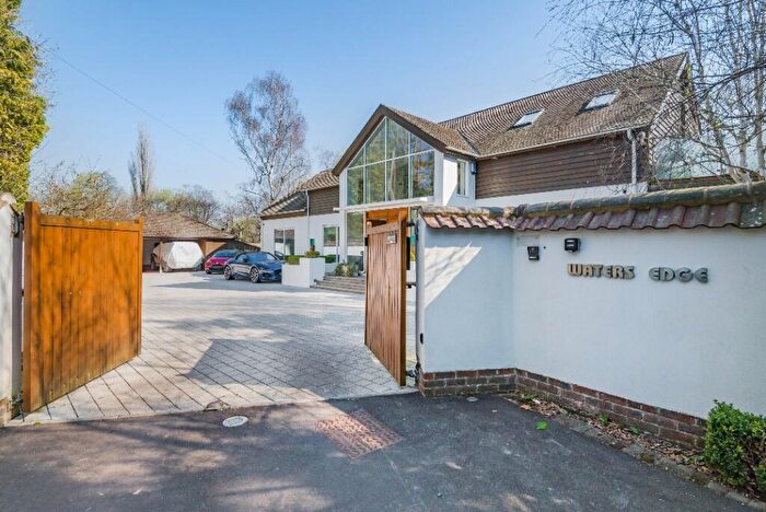 4 Bedroom Detached House To Rent In Hackthorne Road, Durrington, SP4