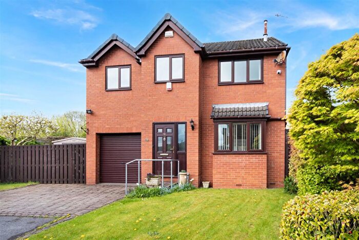 4 Bedroom Detached House For Sale In Lytham Avenue, Dinnington, S25
