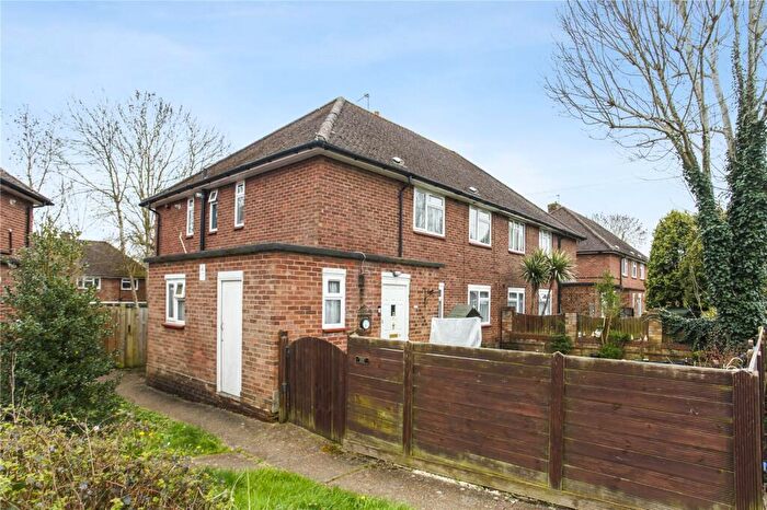 2 Bedroom Maisonette For Sale In Malmesbury Close, Pinner, HA5