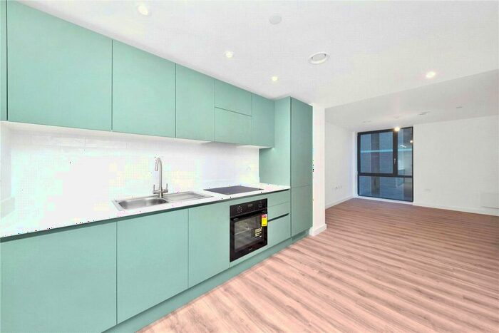 Apartment To Rent In Chevette Court, Kimpton Road, Luton, LU2