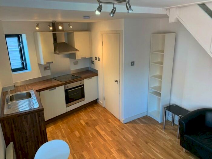 1 Bedroom Apartment To Rent In The Chandlers, Leeds City Centre, LS2