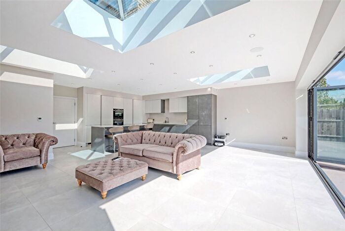 4 Bedroom Detached House For Sale In Guernsey Gardens, Wickford, SS11