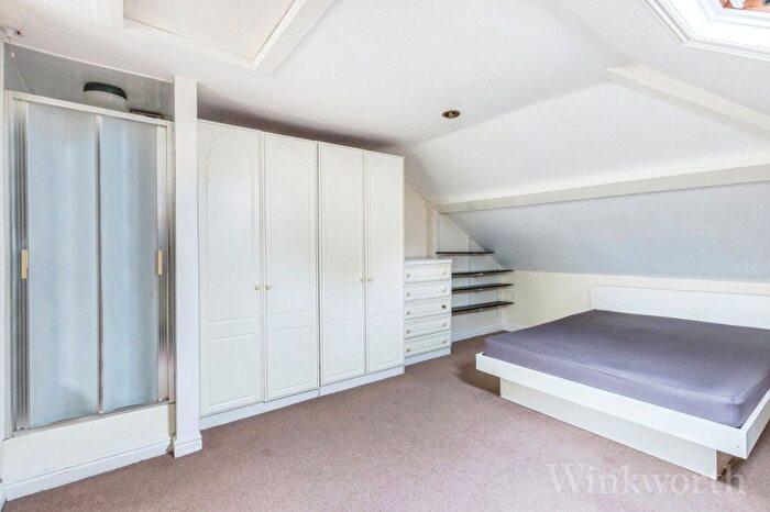 3 Bedroom Terraced House To Rent In St Donatts Road, New Cross, London, SE14