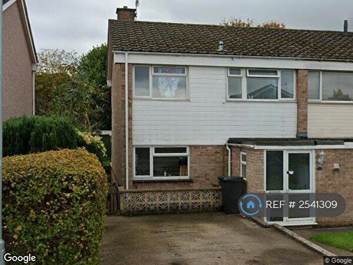 3 Bedroom End Of Terrace House To Rent In Moorfield Road, Backwell, BS48