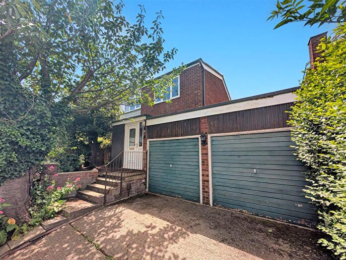 4 Bedroom Detached House To Rent In The Dale, Wivenhoe, Colchester, CO7