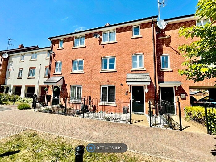 4 Bedroom Terraced House To Rent In Galapagos Grove, Bletchley, Milton Keynes, MK3