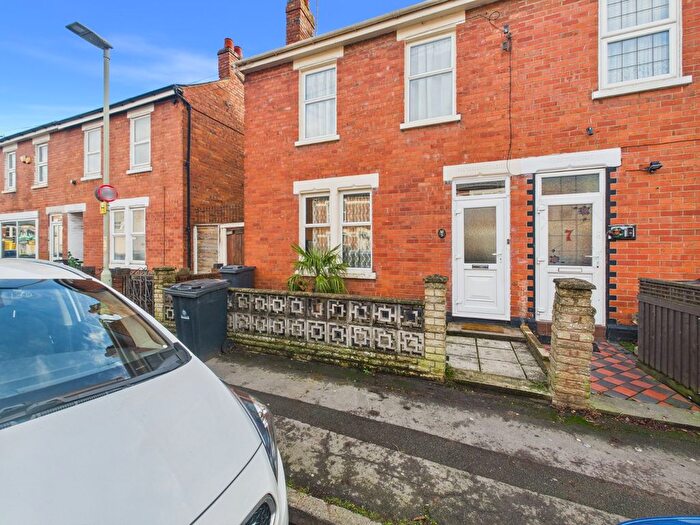 3 Bedroom End Terrace House For Sale In St Aldwyn Road, Gloucester, GL1