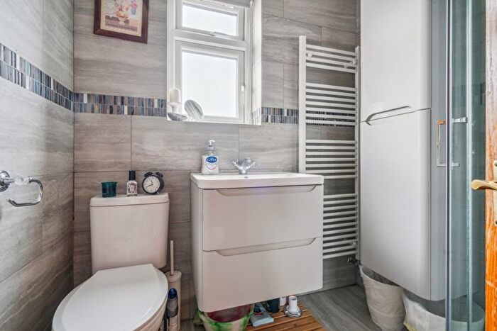 2 Bedroom Terraced House For Sale In Castle Road, Northolt, UB5