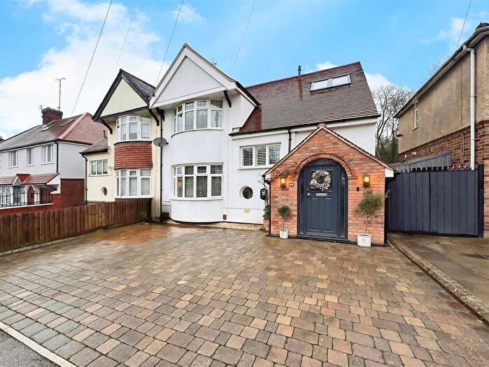 4 Bedroom Semi Detached House For Sale In Grange Drive, Glen Parva, Leicester, LE2